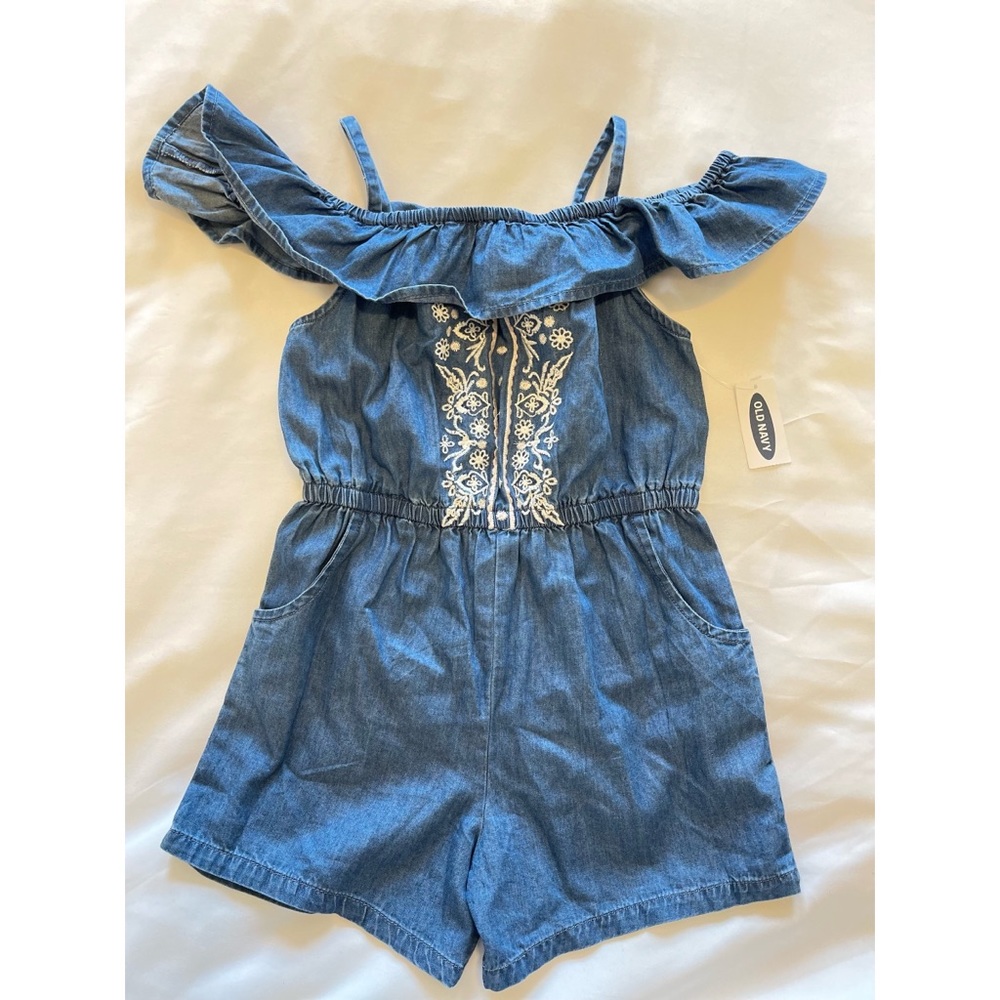 Toddler girl size 5t Old Navy off the shoulder romper